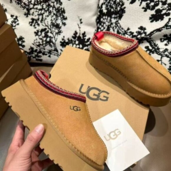 UGG Tazz Slipper in Chestnut - Picture 3 of 7